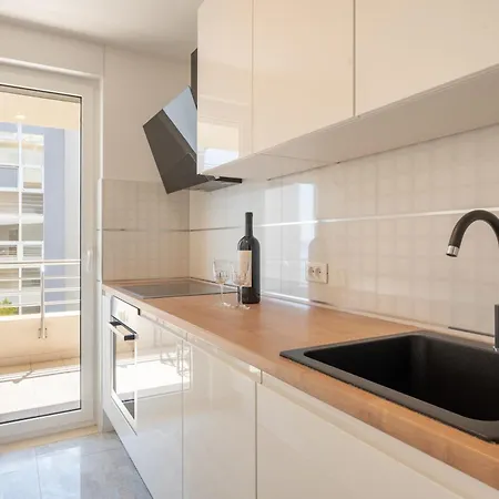 Sea View By Nono Ban *