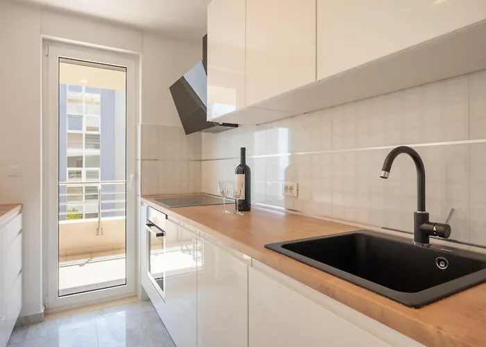 Sea View By Nono Ban *