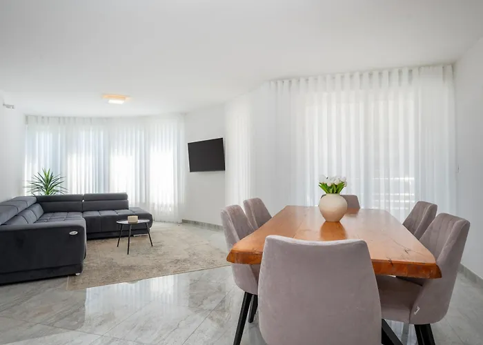 아파트 Sea View By Nono Ban *