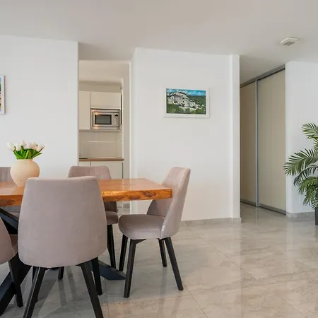 Sea View By Nono Ban דירה *